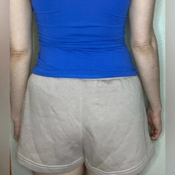 Nike High Waisted Fleece Sweat Shorts Size Medium Mauve - Picture 6 of 6